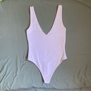 Babaton Contour V-neck Bodysuit